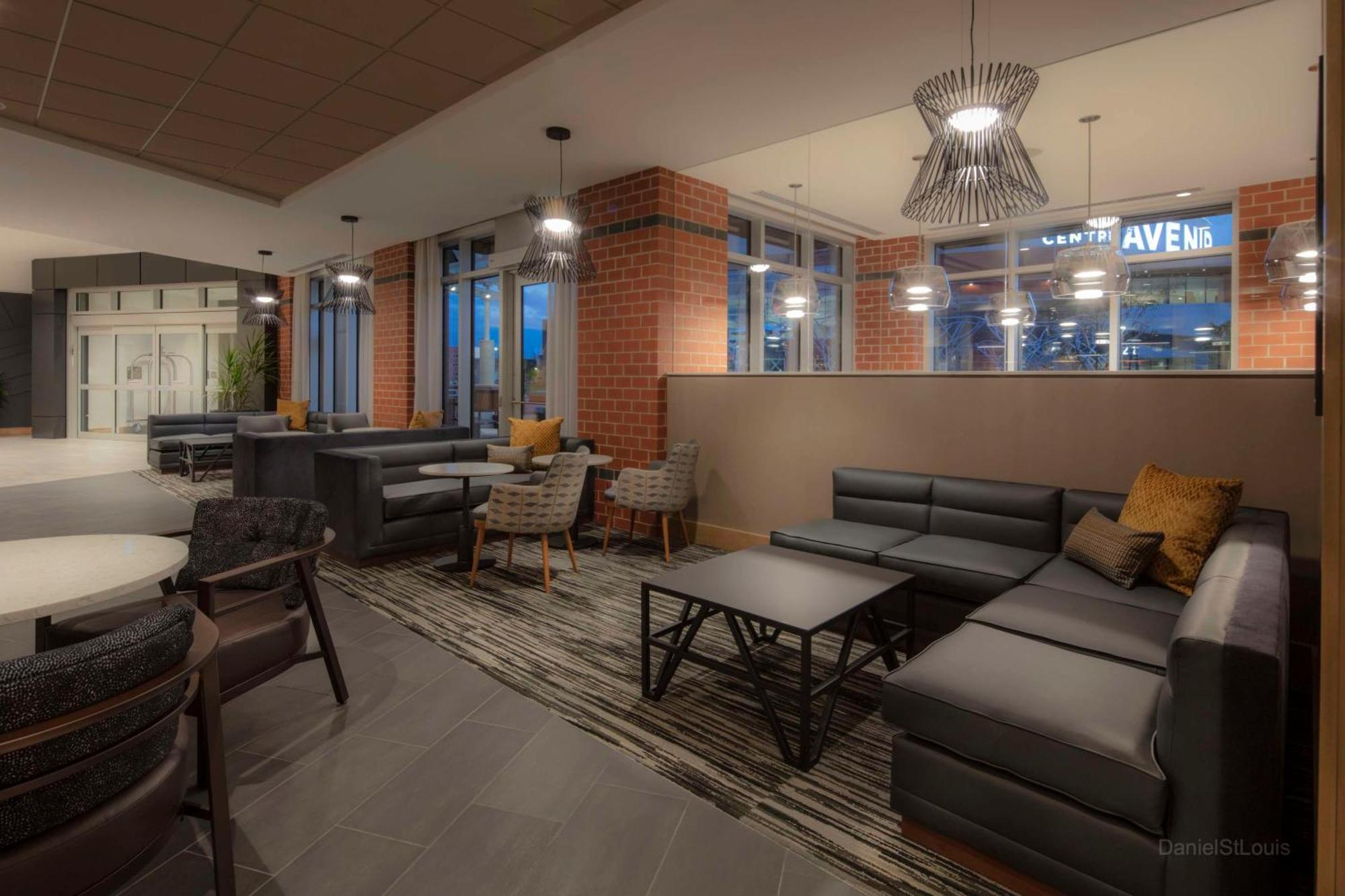 Hyatt Place Moncton-downtown 3*